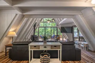 Image de The Foxfire Point Chalet by Innsbrook Vacations!