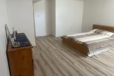 Image de 15 mins to Finch & Yong! Family-size unit.