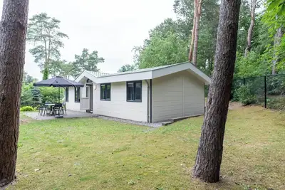 Image de Chalet with 3 bedrooms and furnished garden near Brunssummerheide