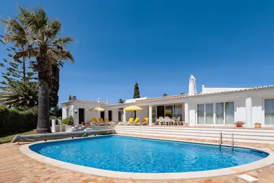 Image de Casa Igreja, villa spacieuse avec 3 chambres climatisées et piscine privée