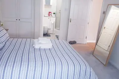 Image de Lovely 2 bed 2 bath apartment in the heart of wimbledon