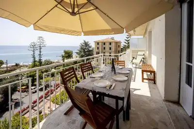 Image de Book Now! Foce Charming Seaview Flat x6