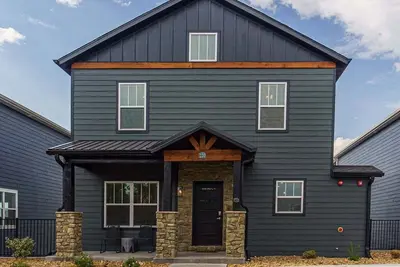 Image de Putting Green-Table Rock Lake View-$400 of Free Tickets-Super Location-Hot Tub!