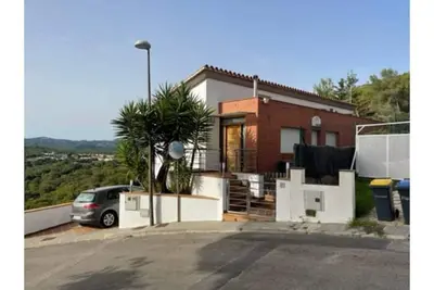 Pleasant Villa with pool for 2 families