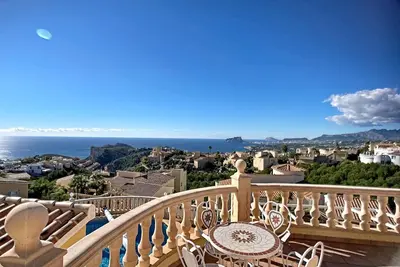 Image de Villa 'Casa de las Gracias' avec vue sur la mer, piscine et Wi-Fi
