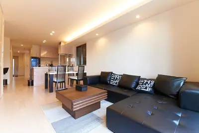 Image de Overlooking Kamogawa from the window  Private / Kyoto Kyōto