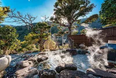 Image de A modern Japanese hot spring inn with an openair bath A relaxing space with a garden / Atami Shizuoka