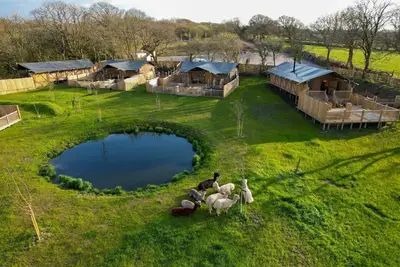 Image de Tente-Premium-Salle de bain privée séparée-Vue sur Jardin
