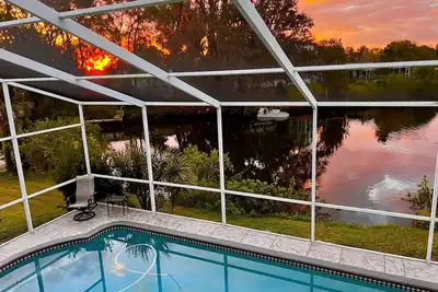 Image de Waterfront/Kayak with Manatees/Heated Pool/Bikes/Firepit/Fish/close to Beaches