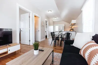 Homey 3br\/1ba Near the Beach