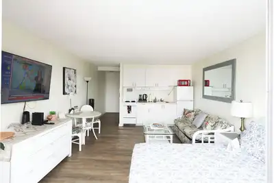 Image de 8 Guests, 2 X ❤️Awesome Studios❤️ Free Parking, 5min To Ocean