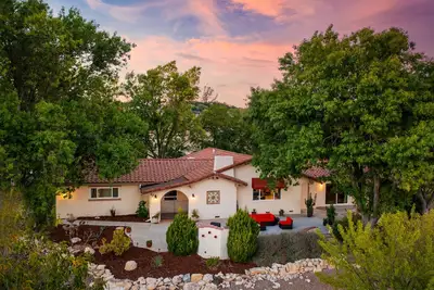 Image de Lone Madrone Winery Guest House