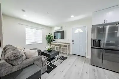 Image de Cozy home 2bed near Dtla w/Parking