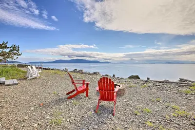 Image de Waterfront Ferndale Home: Deck + Beach Access