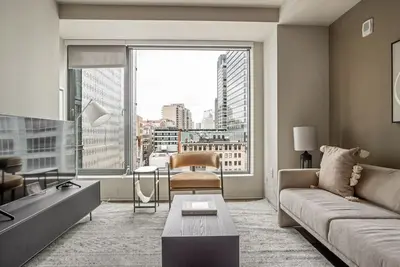 Image de Spacious Theatre District 2br w/ Gym & W/D, near Boylston T, by Blueground
