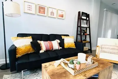 Image de Boho Chic 2br Condo, Queen Bed With Free Parking