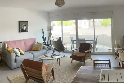 Image de T3 en centre d'Arcachon, 2 min plage, 5 min gare, balcon, parking sécurisé, Wifi, ménage inclus