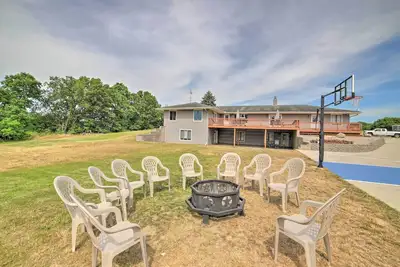 Image de Near Boat Launch: Pet-Friendly Grass Lake Getaway