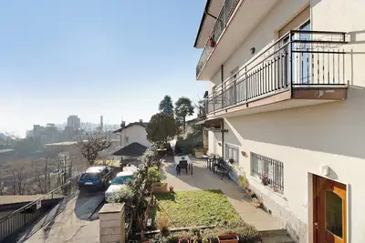 Image de Appartement de vacances Casa Bella avec vue sur le lac, jardin partagé et Wi-Fi.