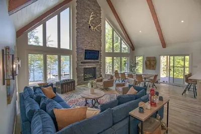 Image de Bells' Dream Lakehouse on Bark Lake