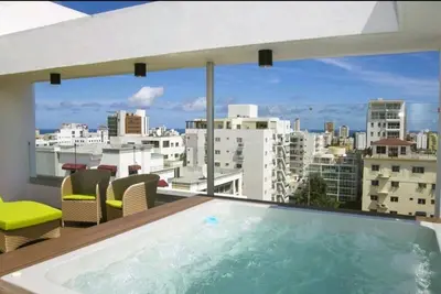 Image de Central Apt W/Balcony -5 minute to Blue Mall/supermarket