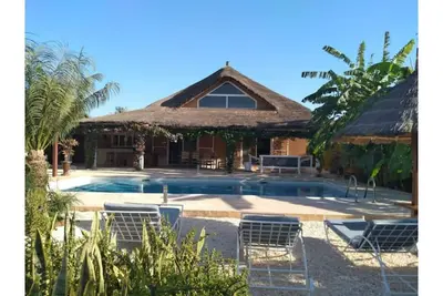 Image de Villa De Luxe avec Piscine/Jacuzzi/Wifi/Climatisation/Billard