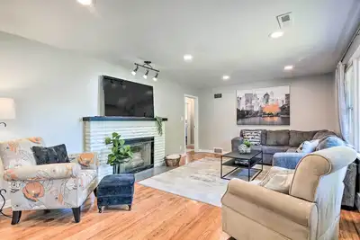 Image de Charming Springfield Home w/ Private Backyard