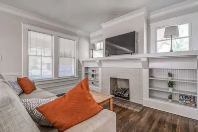 Image de Minutes to Zoo & Downtown! Binghampton Bungalow