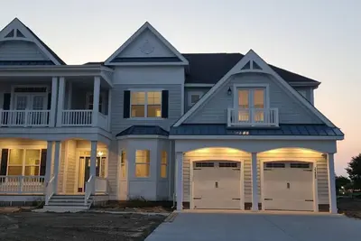 Image de Luxury 6br Peninsula Estate - 5, 000 Sqft • 6. 5 Baths • Ev Charger • Linen