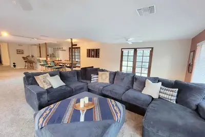 Mountain Views & Hot Tub! 3br House in Kernville