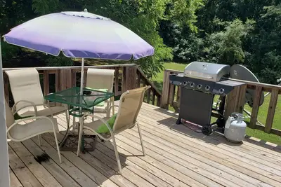 Image de Cozy country cottage. Half a mile from the river.