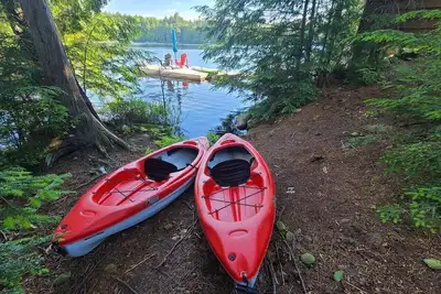 Image de Bitter Lakefront Cottage Family & Romantic Getaway