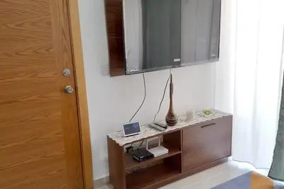 Image de Brand New Condo Close To  EverythingCurants, Malls, And Shoping.