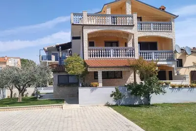 Image de Appartement de vacances pour 6 personnes env. 95 qmà Medulin, Istrie (Côte sud de l'Istrie)