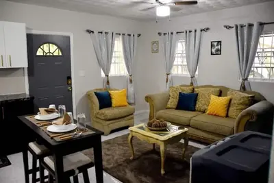 Image de Beautifully Spacious 1bdr/ Free Parking