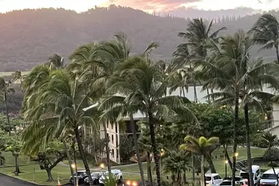 Image de Top Floor- Resort Room on Beach with 4 Pools, Ac, Restaurants, No Resort Fee!