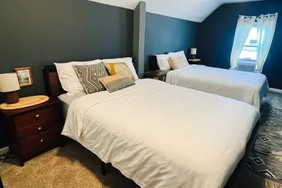 Image de Historic Hawthorne Home Near Downtown Fargo