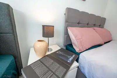 Image de Spacious house with 4 bedrooms and 2 bathrooms, perfect for big group