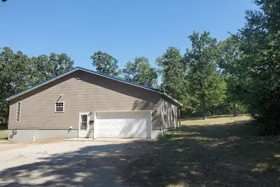Image de Beautiful country setting! 23 minutes from Fort Leonard Wood!