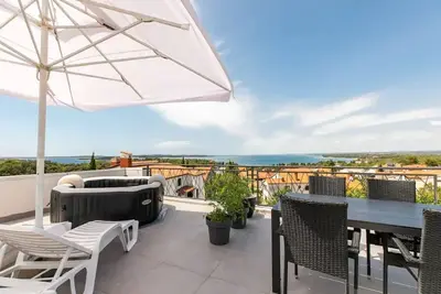 Image de Breathtaking sea view from rooftop with private Jacuzzi