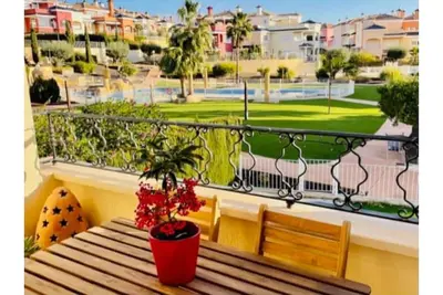 Image de Magnificent-spacious Duplex 2 floors Altaona pool