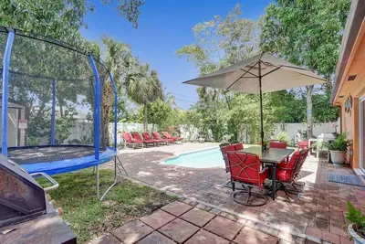 Image de Heated Pool Elegant Family Home 10 Min to Beach