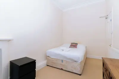 Image de Spacious 4bd Home | Marchmont | Close to Old Town