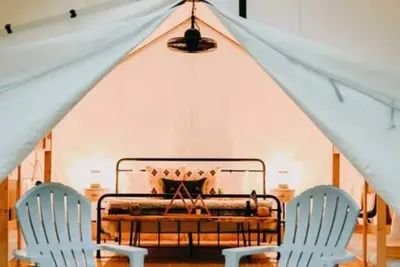 Image de Deluxe Safari Tent Glamping at Unicoi in Helen Ga - 15