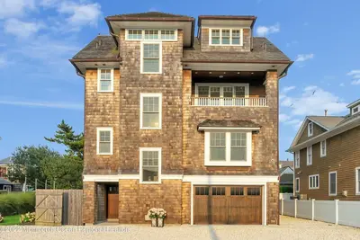Image de Stunning New Luxury Beach House in Mantoloking, Nj