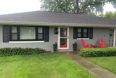 Image de Cheerful Port Austin Cottage, short walk to the Beach!