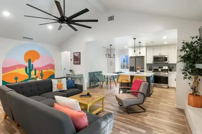 Image de South Congress, 4 bedrooms, Great for Groups!