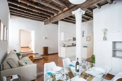 Image de Colosseum Monti, New Corithian House up to 6pp