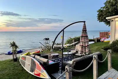 Image de Beachfront Cottage - Perfect Private Beach