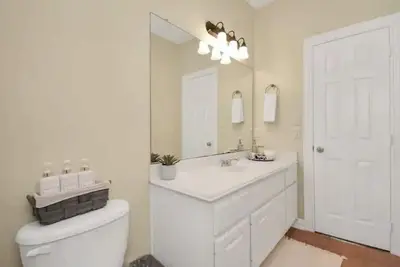 Image de Cozy three bedroom townhouse in a gated community